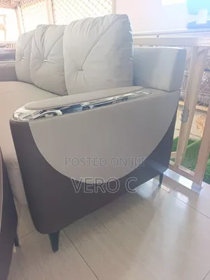 Luxury Comtemporary 5 Seaters Sofa