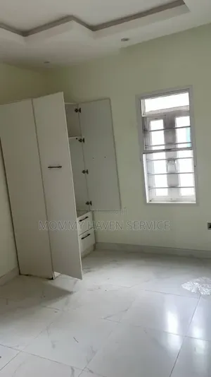 2bdrm Apartment in Lekki Scheme 2 for rent