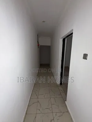 3bdrm Block of Flats in A3 Estate, Ibadan for rent