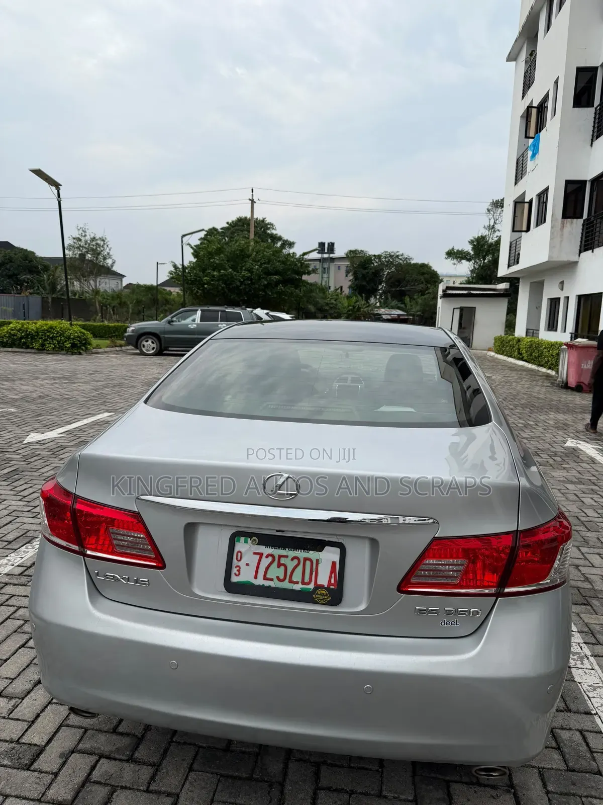 Lexus ES 2012 Silver