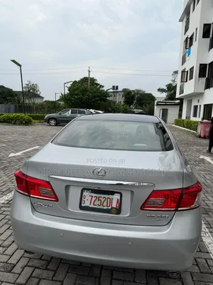 Lexus ES 2012 Silver