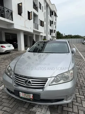 Lexus ES 2012 Silver