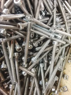 Bolt and Nut M5x20