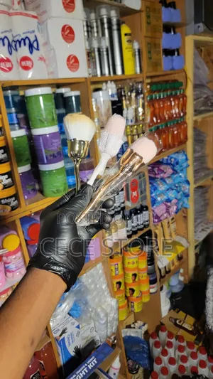 Powder/Nail Brush
