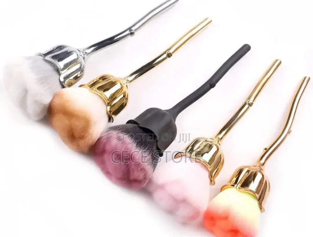 Powder/Nail Brush