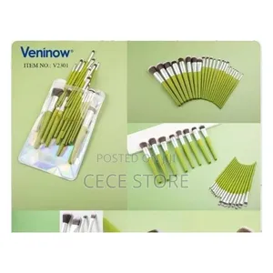 Set of Makeup Brush