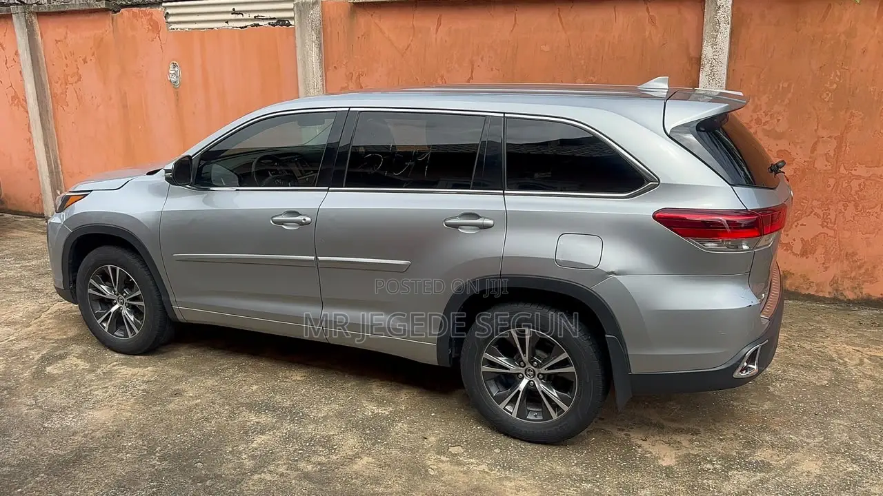 Toyota Highlander 2018 Silver