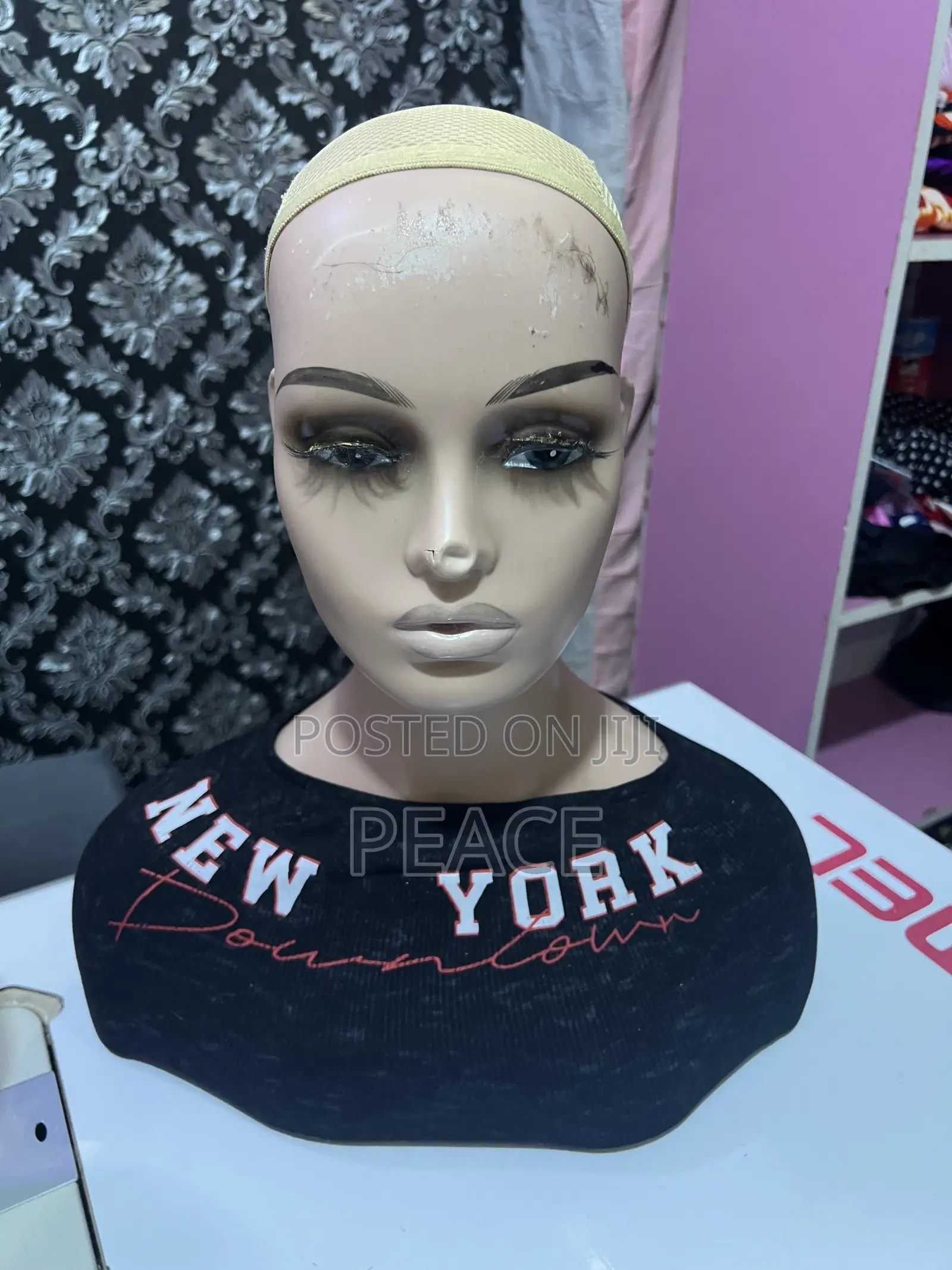 Mannequin Head