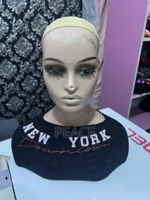 Mannequin Head