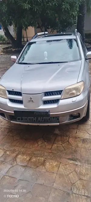 Mitsubishi Outlander 2.4 Comfort 2005 Silver