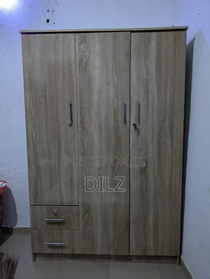Clean 6ft Wardrobe for Bedroom