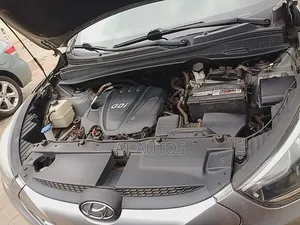 Hyundai Tucson 2015 Silver