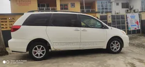 Toyota Sienna 2005 White