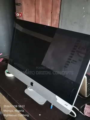 Desktop Computer Apple iMac 12GB Intel Core i3 HDD 500GB