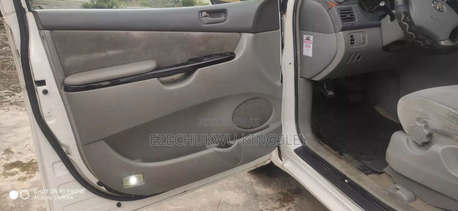 Toyota Sienna 2005 White