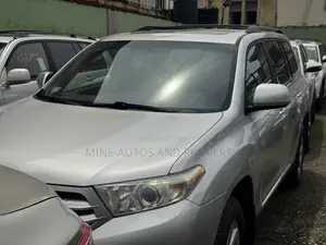 Toyota Highlander Limited 2012 Silver