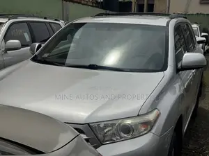Toyota Highlander Limited 2012 Silver