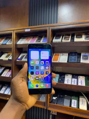 Apple iPhone 8 Plus 64 GB Black