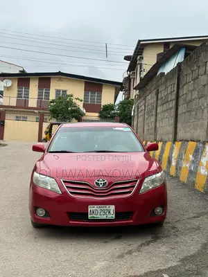 Toyota Camry XLE V6 4dr Sedan (3.5L 6cyl 6AM) 2010 Red