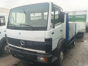 Mercedes 814 Truck
