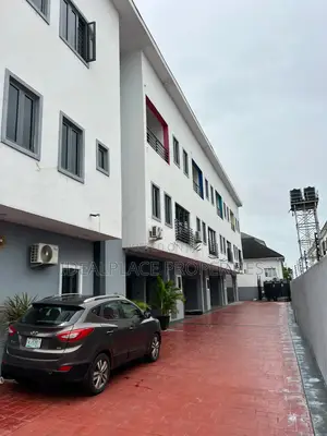 4bdrm Townhouse/Terrace in Ikate for sale