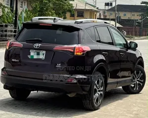 Toyota RAV4 2016 Burgundy