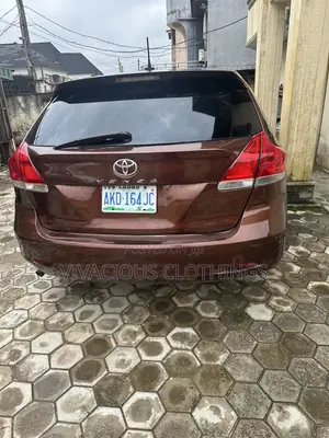 Toyota Venza V6 2010 Brown