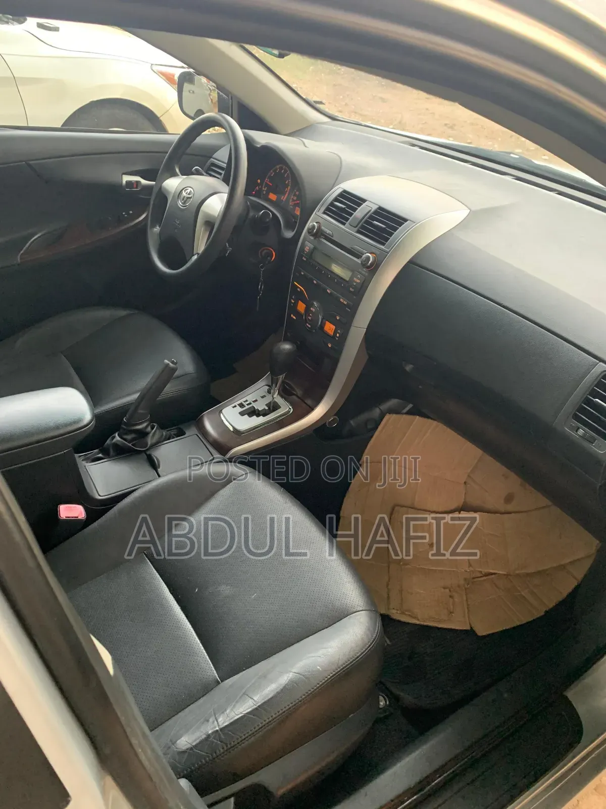 Toyota Corolla 2010 Silver