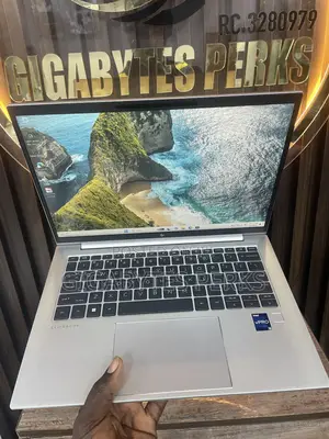 Laptop HP EliteBook 840 G10 16GB Intel Core i5 SSD 512GB