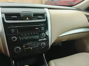 Nissan Altima 2015 Gold