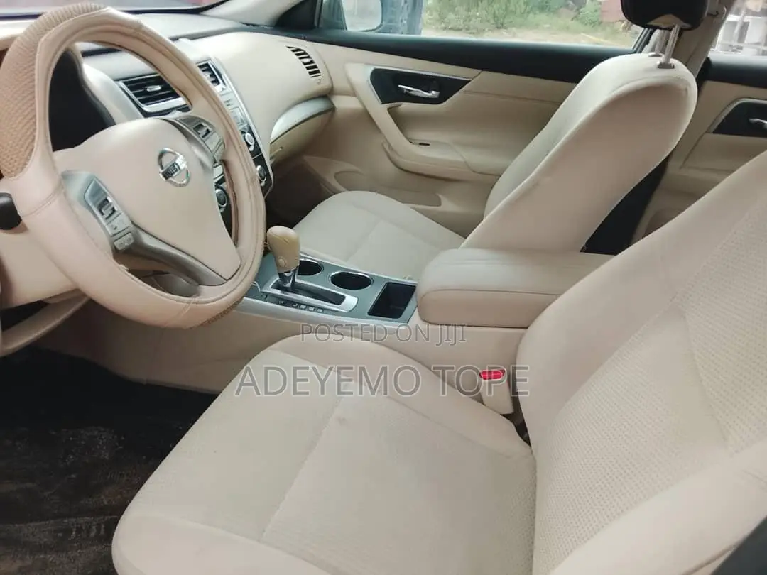 Nissan Altima 2015 Gold