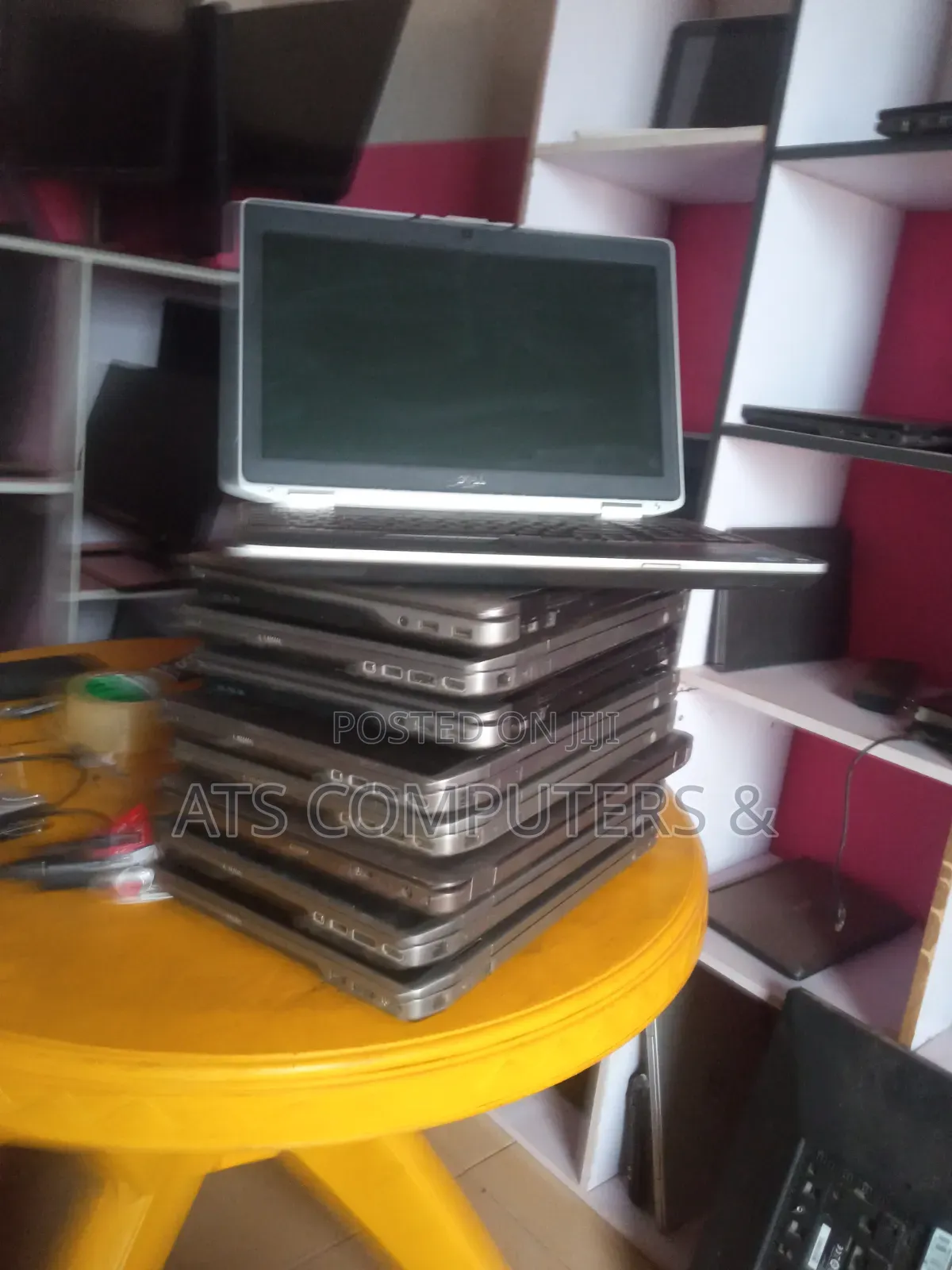 Laptop Dell Latitude E6520 4GB Intel Core i5 HDD 500GB