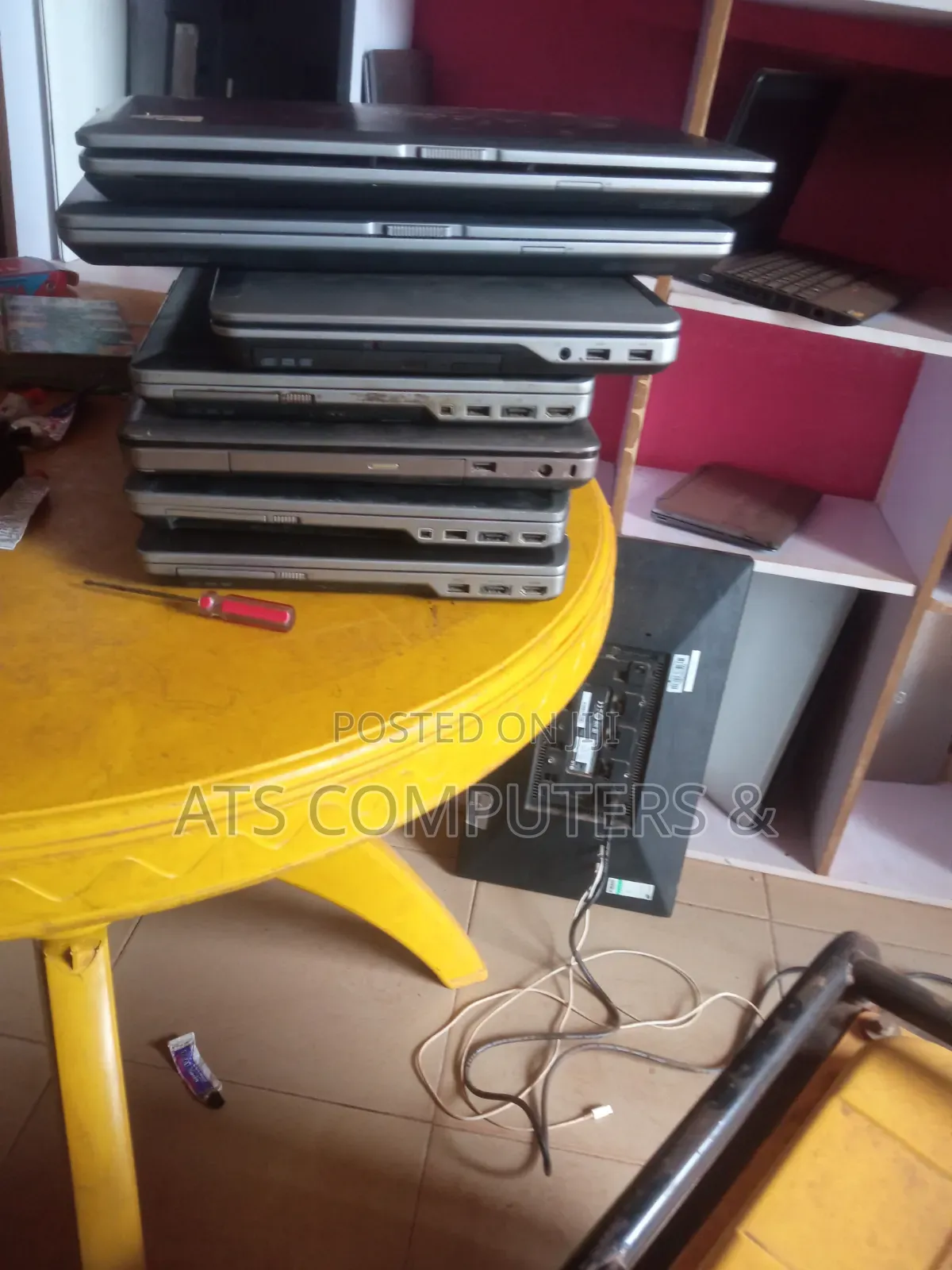 Laptop Dell Latitude E6520 4GB Intel Core i5 HDD 500GB