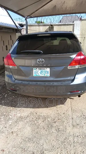 Toyota Venza 2010 Gray