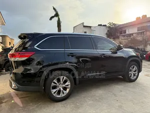 Toyota Highlander 2016 Black