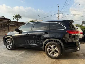 Toyota Highlander 2016 Black