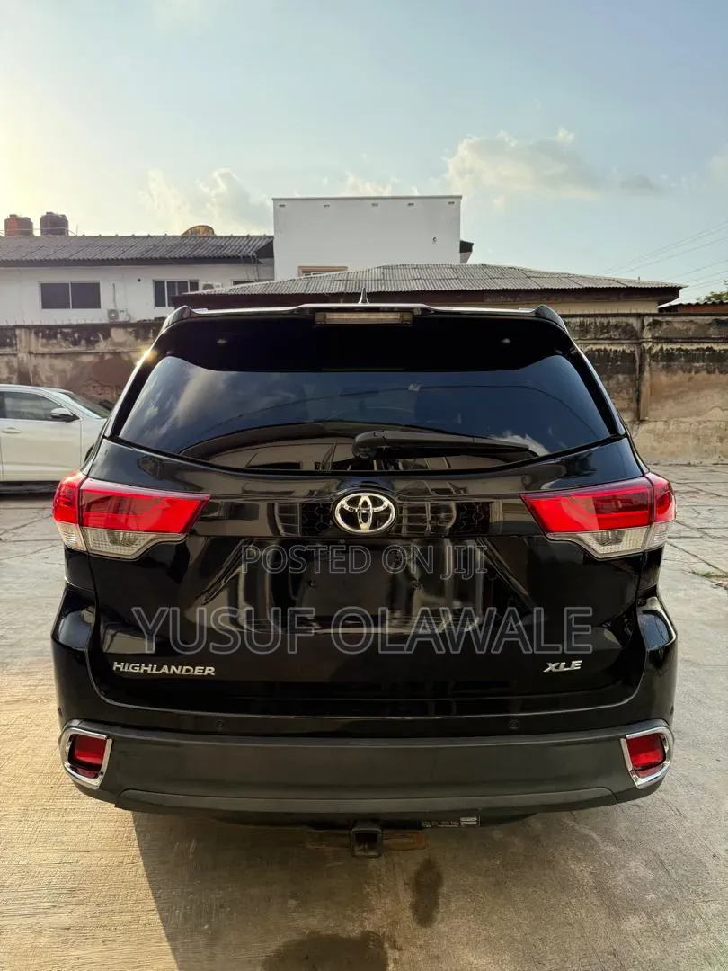 Toyota Highlander 2016 Black