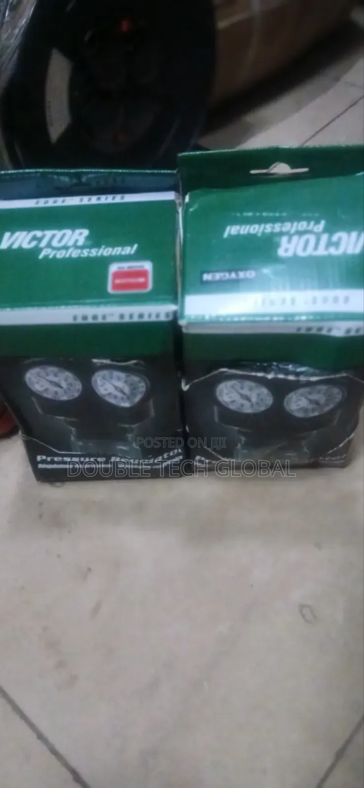 OXYGRN Pressure Regulator/ Victor Gauge