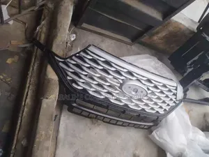 Ford Explorer 2020 Front Grille