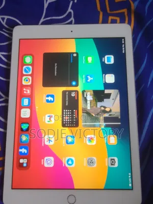 Apple iPad 9.7 32 GB White