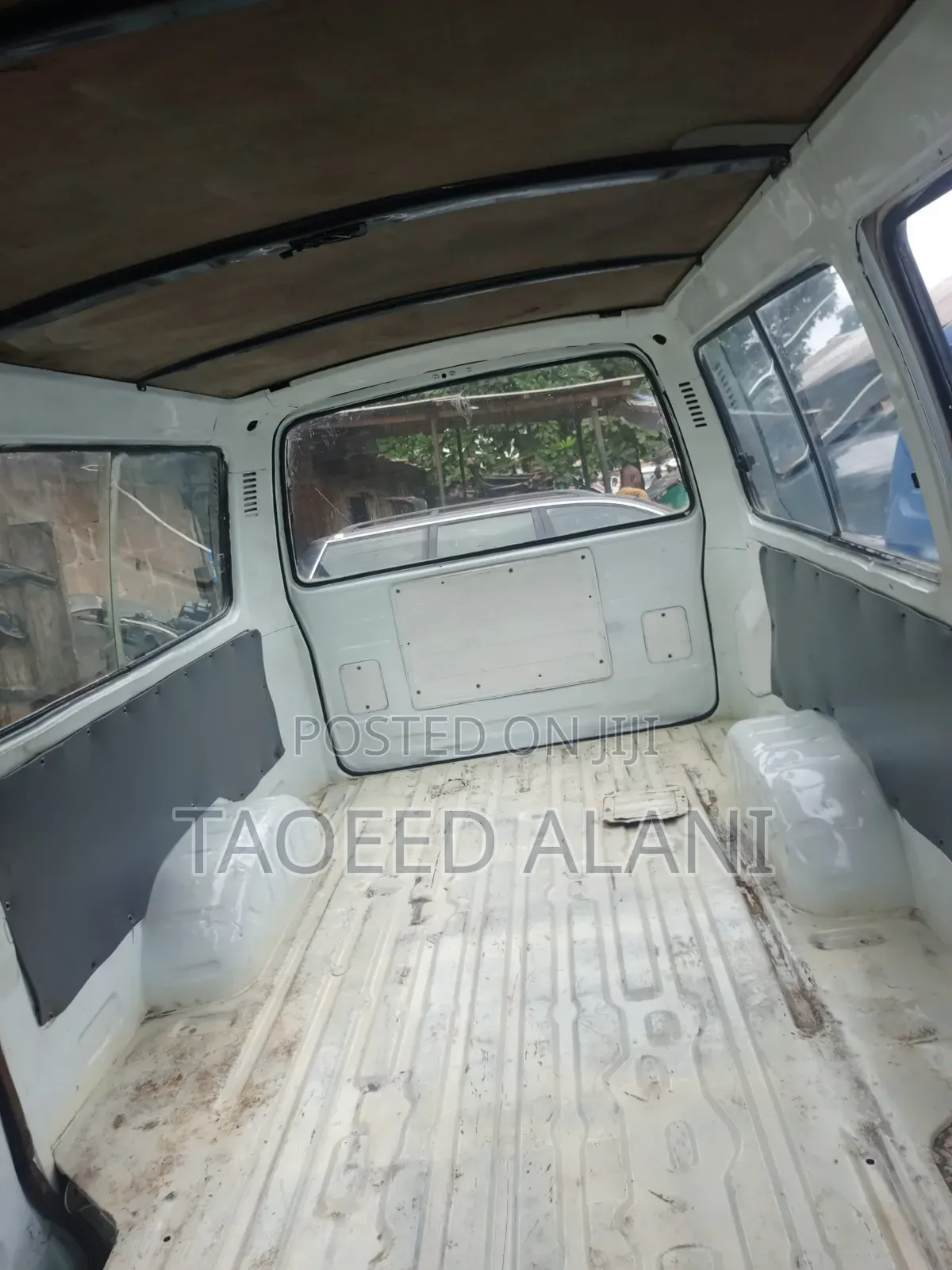 Toyota HiAce 1999 White