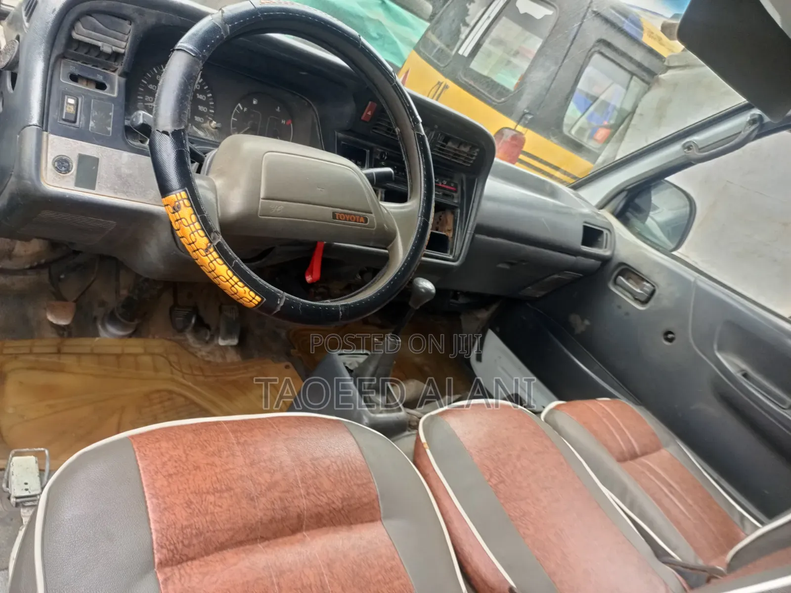 Toyota HiAce 1999 White