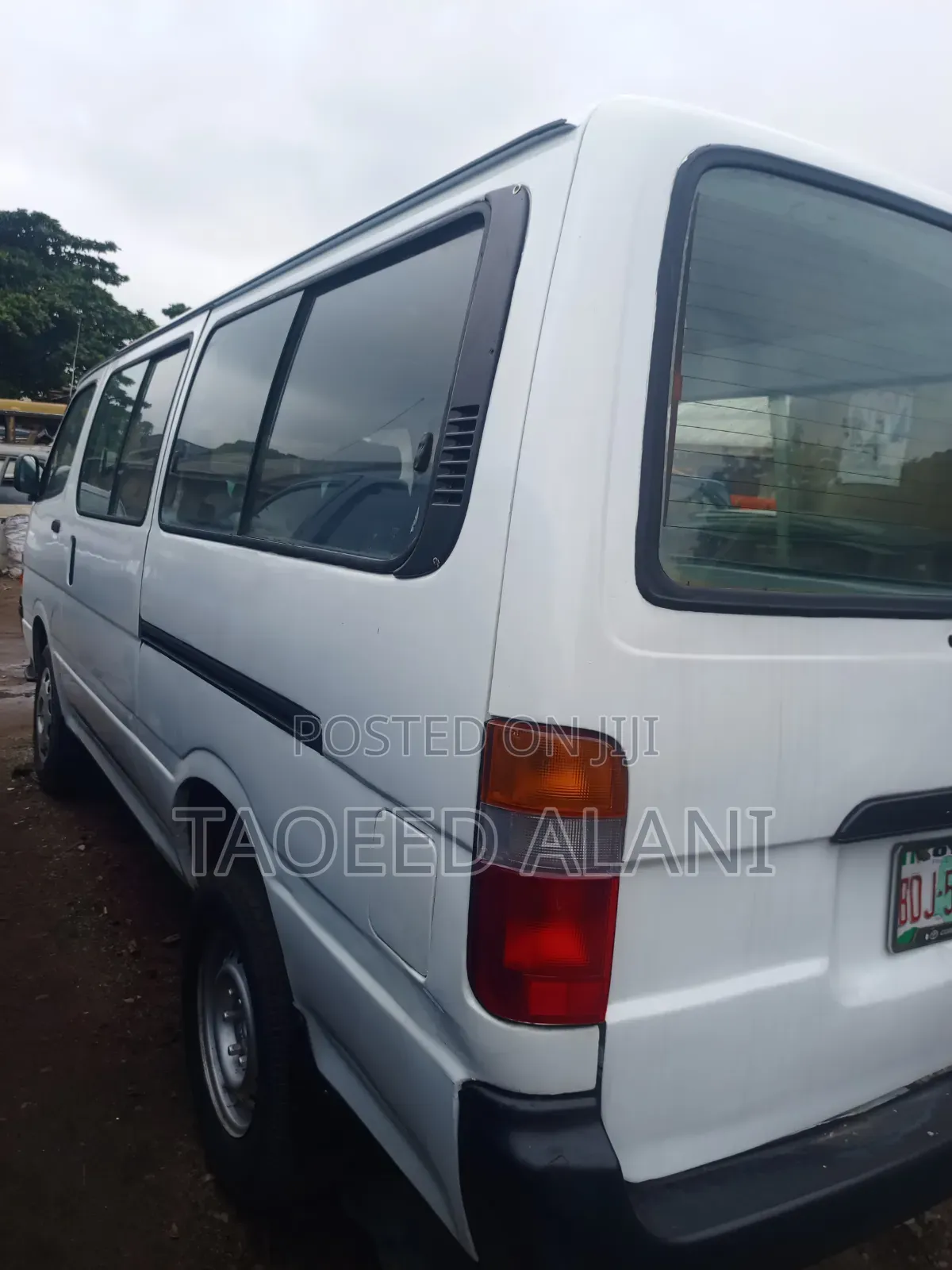 Toyota HiAce 1999 White