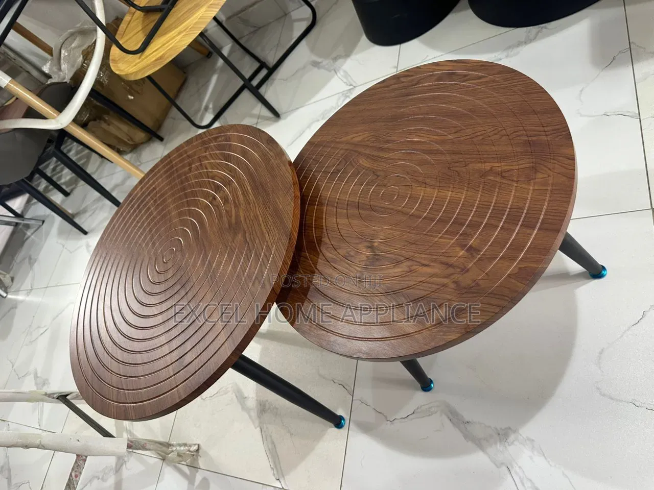 Modern Round Nesting Coffee Table Set