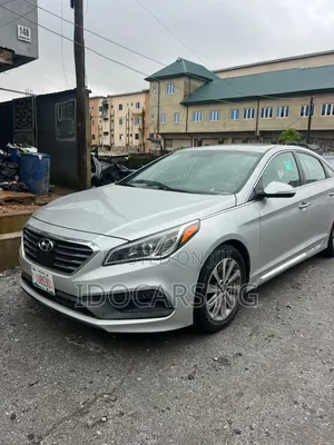Hyundai Sonata Sport Sedan FWD (2.4L 4cyl 6A) 2016 Silver