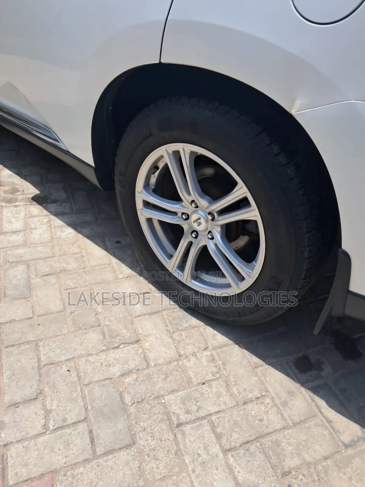 Lexus RX 2011 White