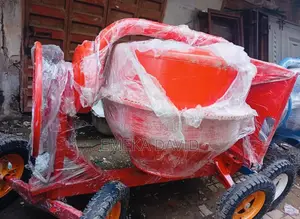 Portable 500-Liter Construction Concrete Mixer Machine.