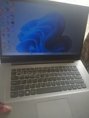 Laptop Lenovo IdeaPad 320S 4GB Intel Core i5 HDD+SSD 256GB