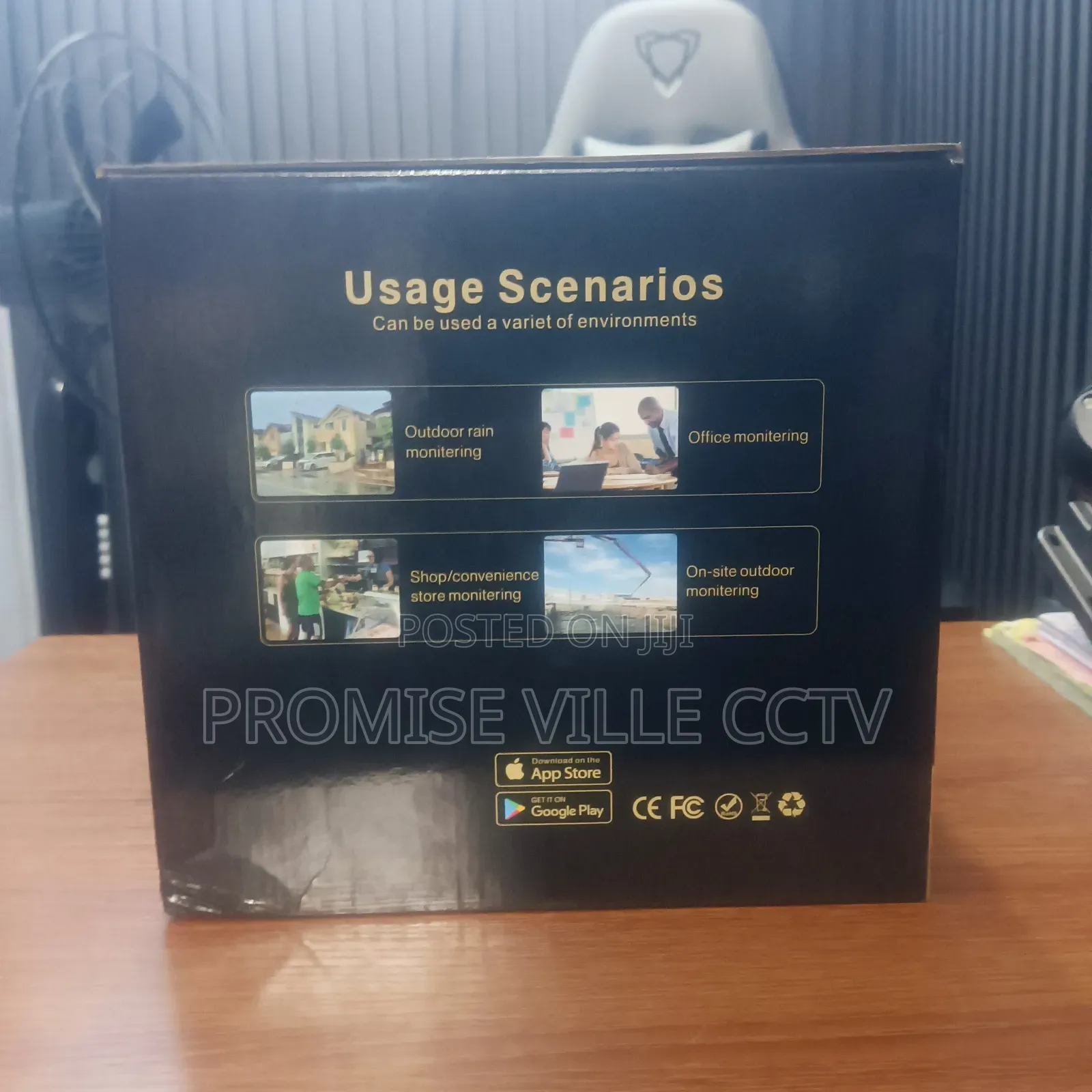 4 Screen Solar Camera