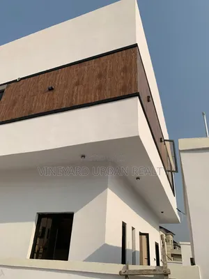 4bdrm Duplex in Thomas Estate for rent